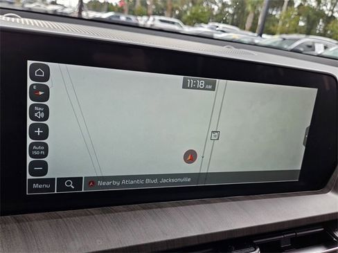 Used 2024 Kia Telluride EX w/ EX Captain's Chair Package image 26