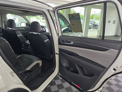 New 2026 Volkswagen Atlas Peak Edition AWD/4WD image 38