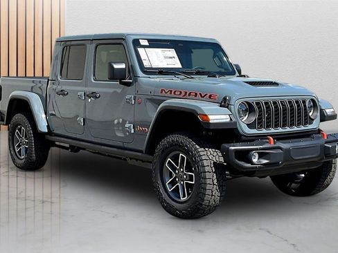 New 2026 Jeep Gladiator Mojave image 2