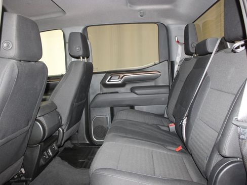 Used 2025 Chevrolet Silverado 1500 LT AWD/4WD image 19