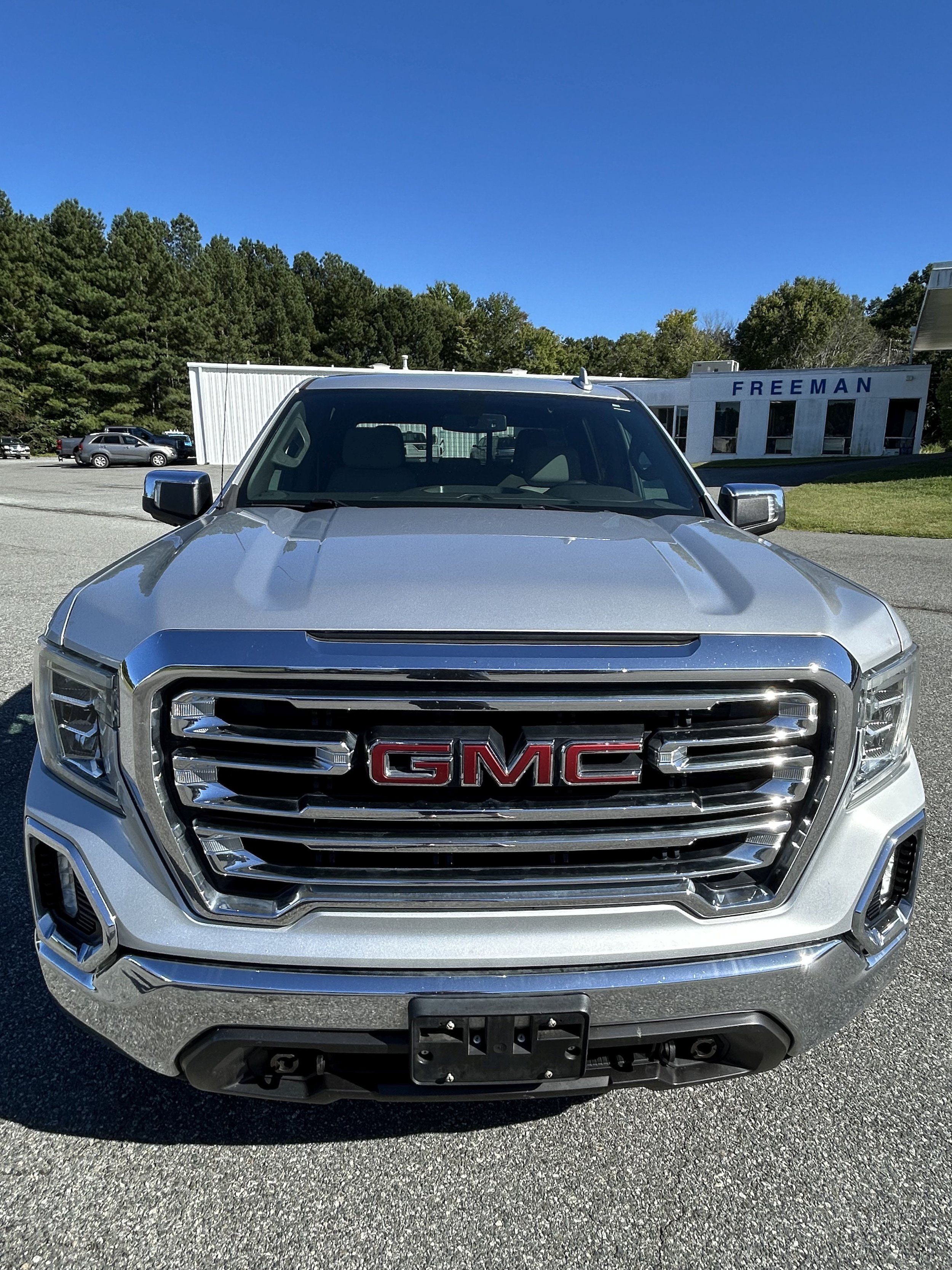 Used 2020 GMC Sierra 1500 SLT w/ SLT Premium Package AWD/4WD image 2