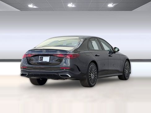 Used 2026 Mercedes-Benz E 350 Sedan image 9