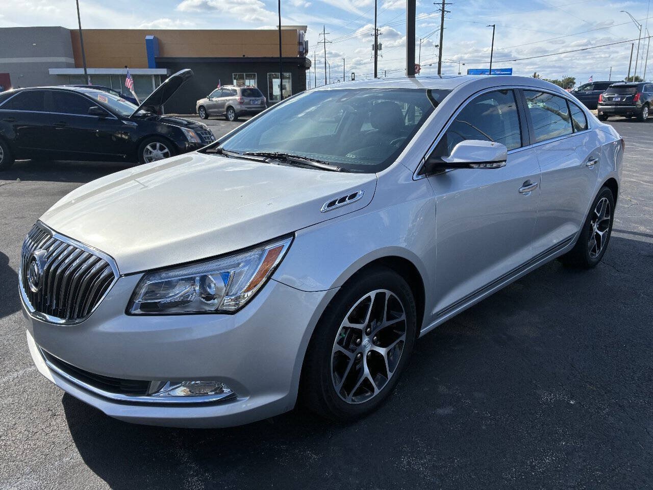 Used 2016 Buick LaCrosse Sport Touring FWD image 1
