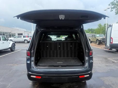 Certified 2024 Jeep Wagoneer Series II AWD/4WD image 42