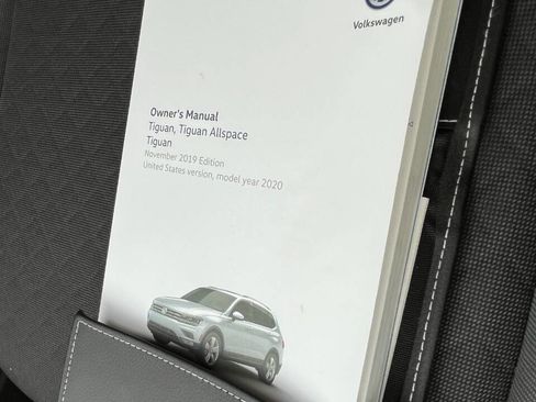 Used 2020 Volkswagen Tiguan S image 18