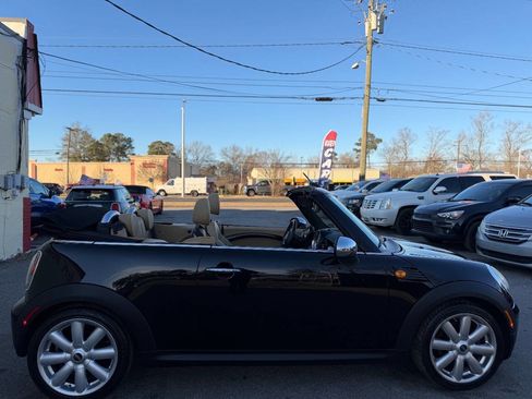 Used 2009 MINI Cooper Base 2dr Convertible image 5