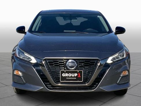 Used 2019 Nissan Altima 2.5 SR w/ SR Premium Package image 3