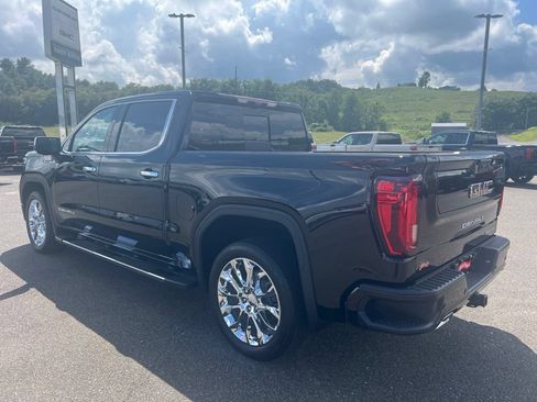 Used 2024 GMC Sierra 1500 Denali w/ Technology Package AWD/4WD image 3