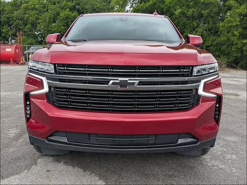 Used 2021 Chevrolet Suburban RST AWD/4WD image 9