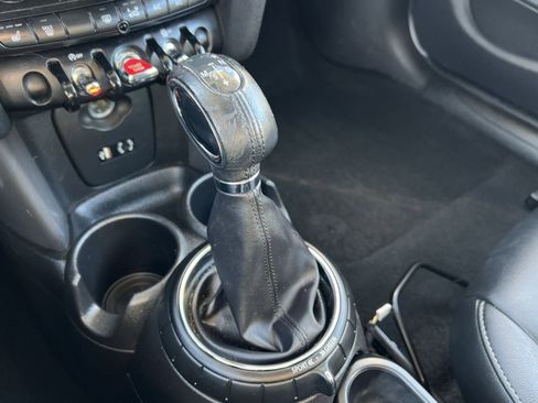 Used 2015 MINI Cooper 4-Door Hardtop image 19