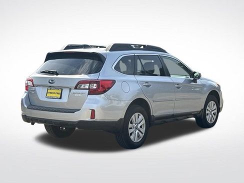 Used 2017 Subaru Outback 2.5i Premium AWD/4WD image 8