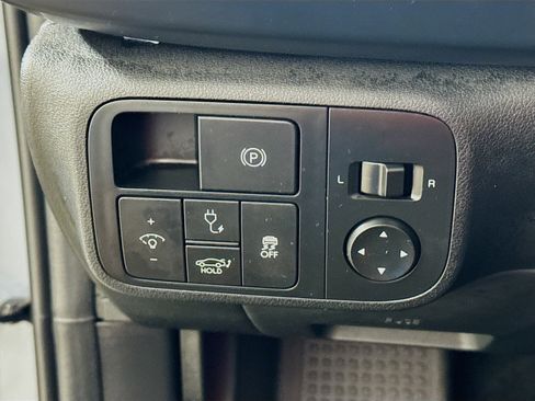 Used 2023 Hyundai Ioniq 6 SEL image 13