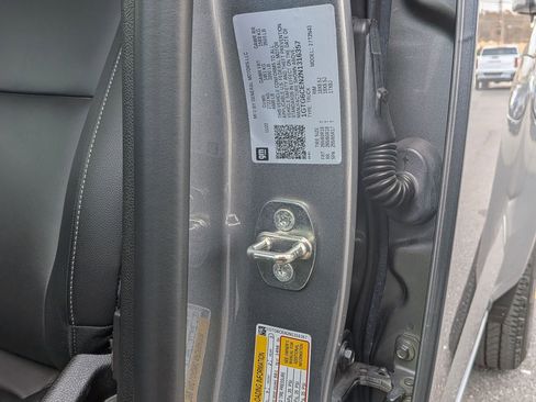 Used 2022 GMC Canyon Elevation w/ Elevation Premium Package image 22