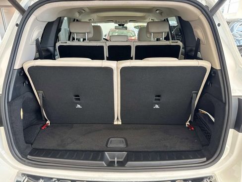 Used 2021 Mercedes-Benz GLB 250 image 8