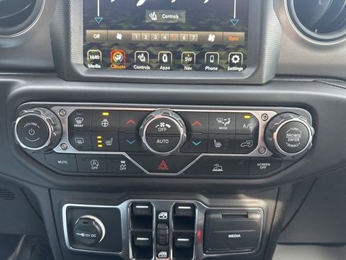 Used 2023 Jeep Gladiator Sport S image 27