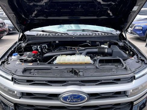 Used 2024 Ford Expedition XLT RWD image 13