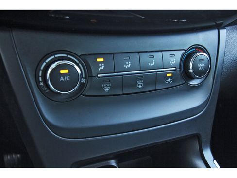 Used 2016 Nissan Sentra SV image 28