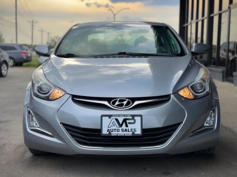 Used 2015 Hyundai Elantra SE w/ Option Group 03 FWD image 6