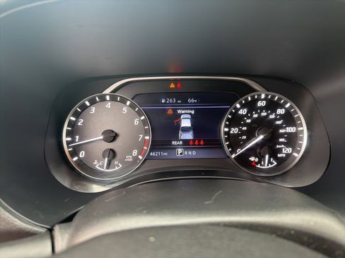 Used 2023 Nissan Frontier SV image 7