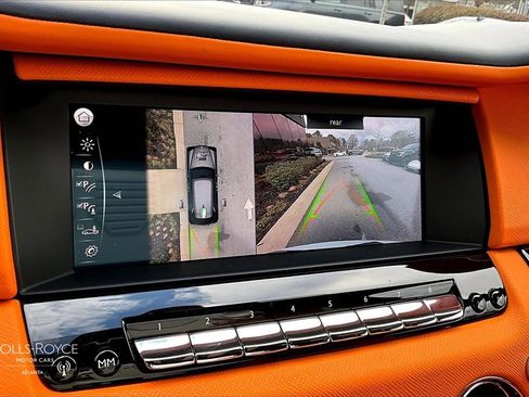 Certified 2021 Rolls-Royce Cullinan Black Badge image 18