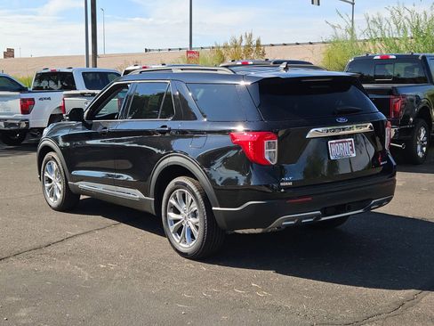 New 2024 Ford Explorer XLT w/ Equipment Group 202A image 5