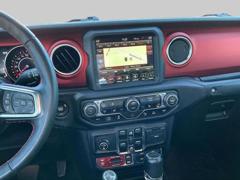 Used 2020 Jeep Gladiator Rubicon AWD/4WD image 8