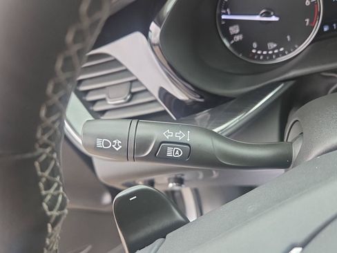 Used 2023 Buick Envision Essence FWD image 27
