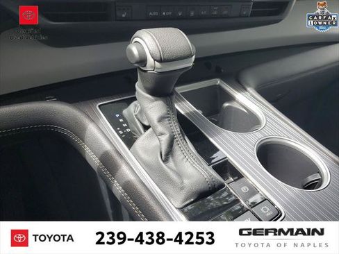 Certified 2025 Toyota Sienna XLE FWD image 28