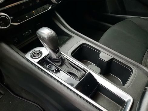 Used 2024 Nissan Sentra SV image 17