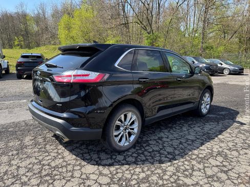 Used 2024 Ford Edge Titanium AWD/4WD image 5