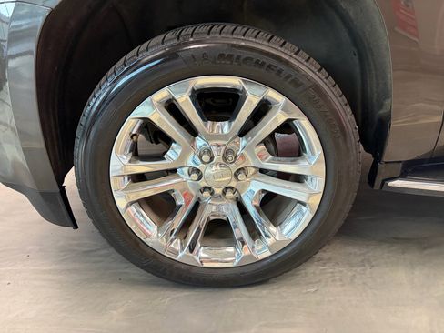 Used 2019 GMC Yukon SLT w/ Premium Edition image 29