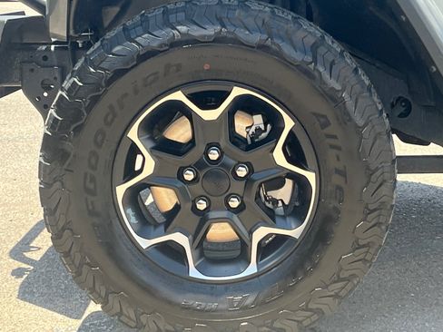 Certified 2021 Jeep Wrangler Unlimited Rubicon 4xe w/ Cold Weather Group AWD/4WD image 12