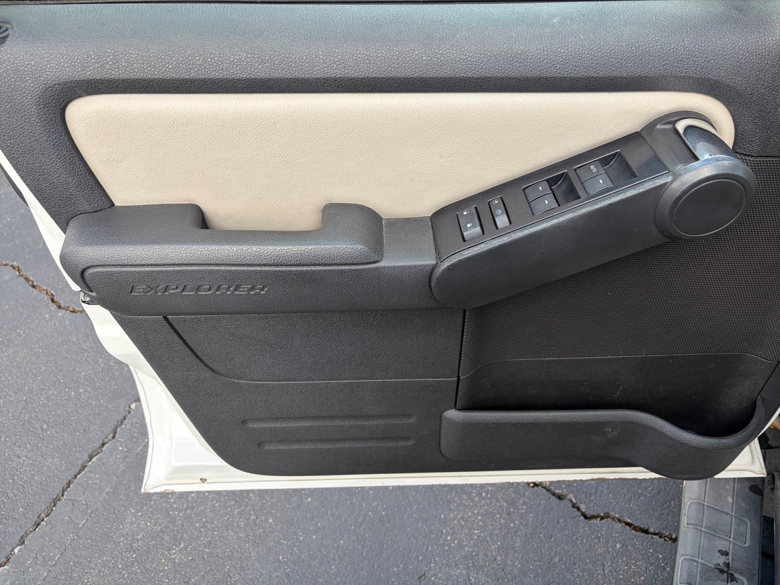 Used 2008 Ford Explorer Sport Trac Limited AWD/4WD image 9