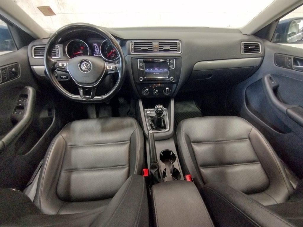 Used 2017 Volkswagen Jetta SE FWD image 38