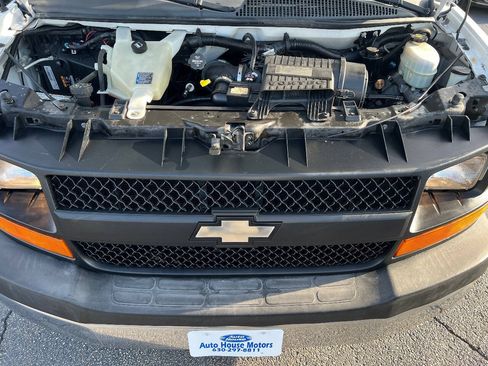 Used 2014 Chevrolet Express 2500 w/ Cold Climate Package RWD image 36