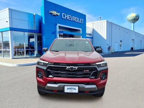 Used 2026 Chevrolet Colorado Z71 w/ Technology Package AWD/4WD image 9