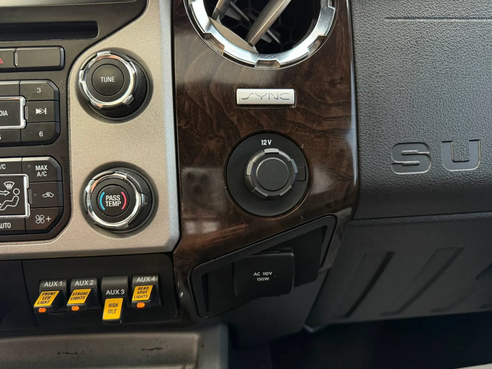 Used 2014 Ford F350 Lariat w/ Lariat Ultimate Package AWD/4WD image 62