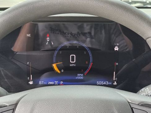 Used 2025 Chevrolet TrailBlazer LT AWD/4WD image 12