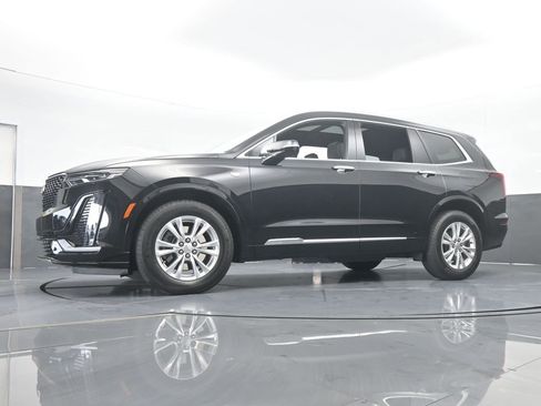 Used 2023 Cadillac XT6 Luxury image 61