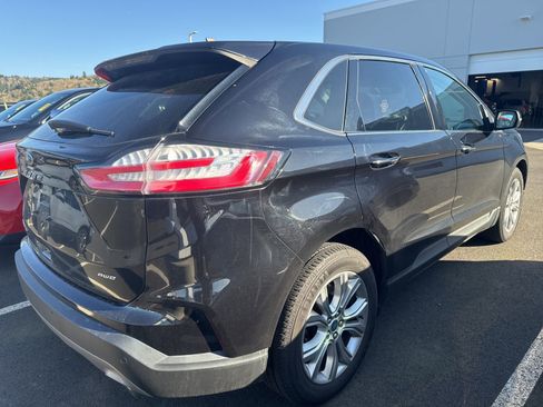 Used 2022 Ford Edge Titanium AWD/4WD image 5