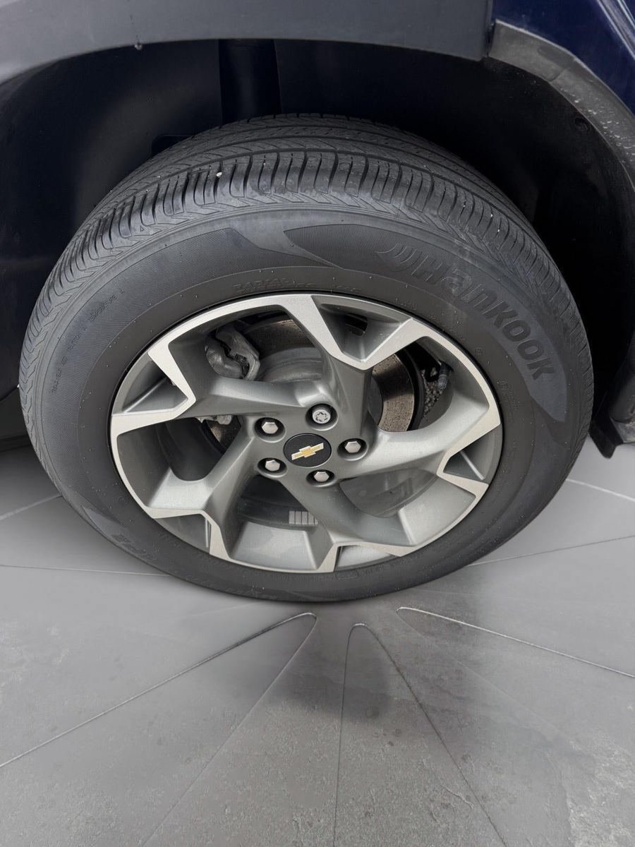 Used 2024 Chevrolet Trax LT w/ Driver Confidence Package FWD image 9