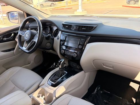 Certified 2022 Nissan Rogue Sport SL w/ Premium Package AWD/4WD image 13