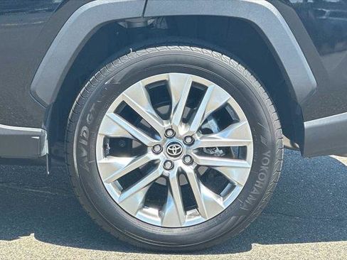Certified 2021 Toyota RAV4 Limited image 33