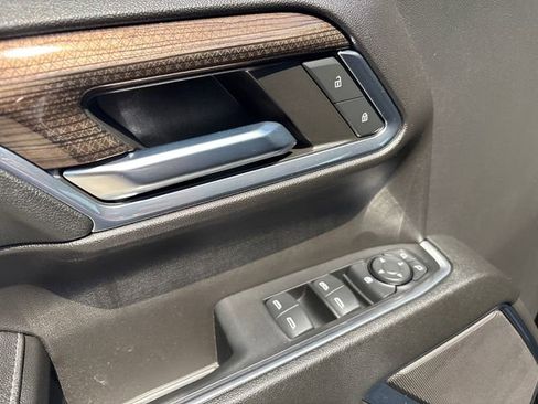 Used 2023 Chevrolet Silverado 1500 LT AWD/4WD image 15