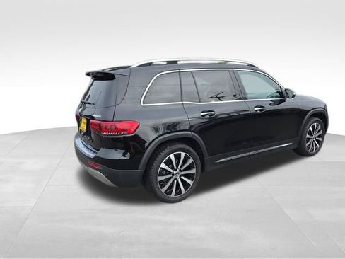 Used 2023 Mercedes-Benz GLB 250 4MATIC image 8