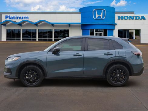 Used 2025 Honda HR-V Sport image 3