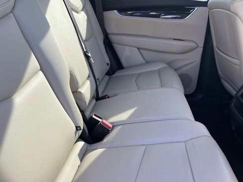 Used 2018 Cadillac XT5 FWD image 21