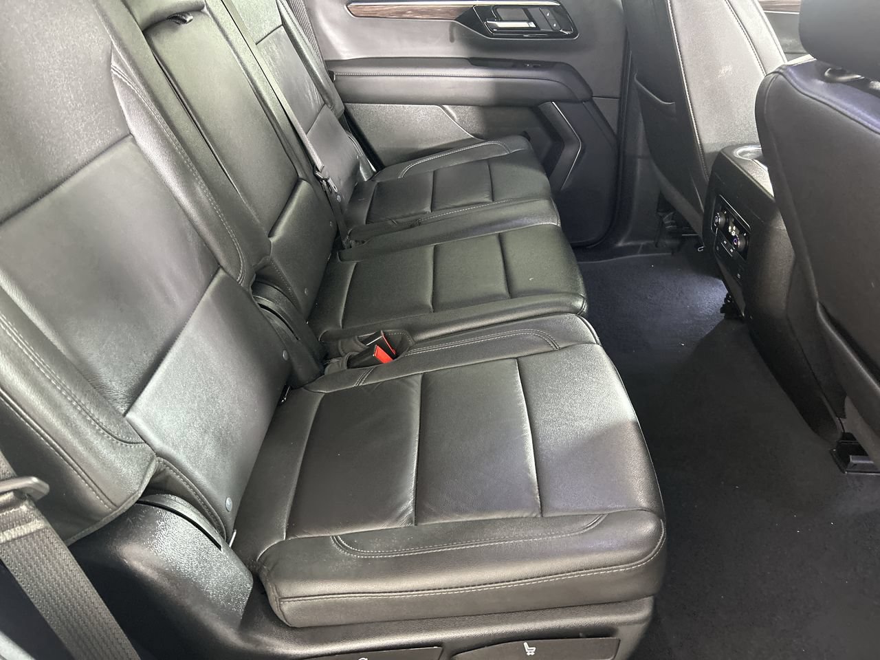 Used 2025 Chevrolet Tahoe LT AWD/4WD image 25