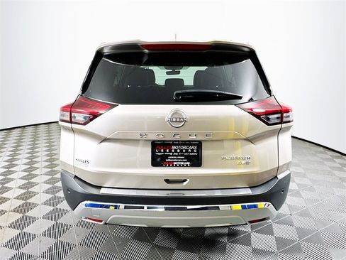 Used 2023 Nissan Rogue Platinum w/ Platinum Premium Package image 6