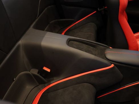 Certified 2025 Ferrari Roma Spider RWD image 22